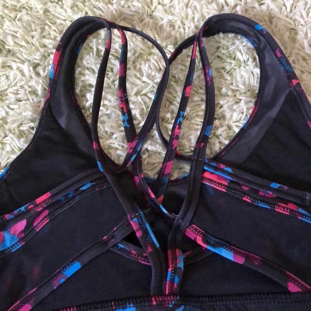 Lululemon sports bra - Picture 3 of 4